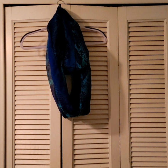 Infinity Scarf - Picture 3 of 3